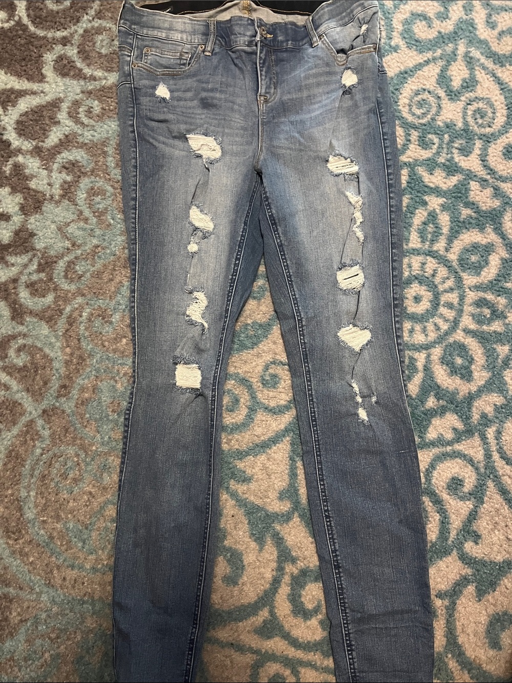 Torrid Premium Women's Ripped Skinny Jeans in Medium Blue Wash -Extra Tall